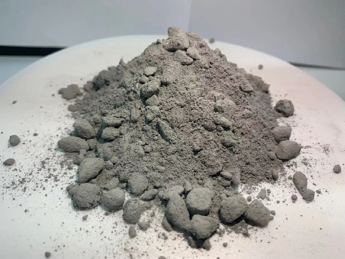 刚玉碳化硅浇注料