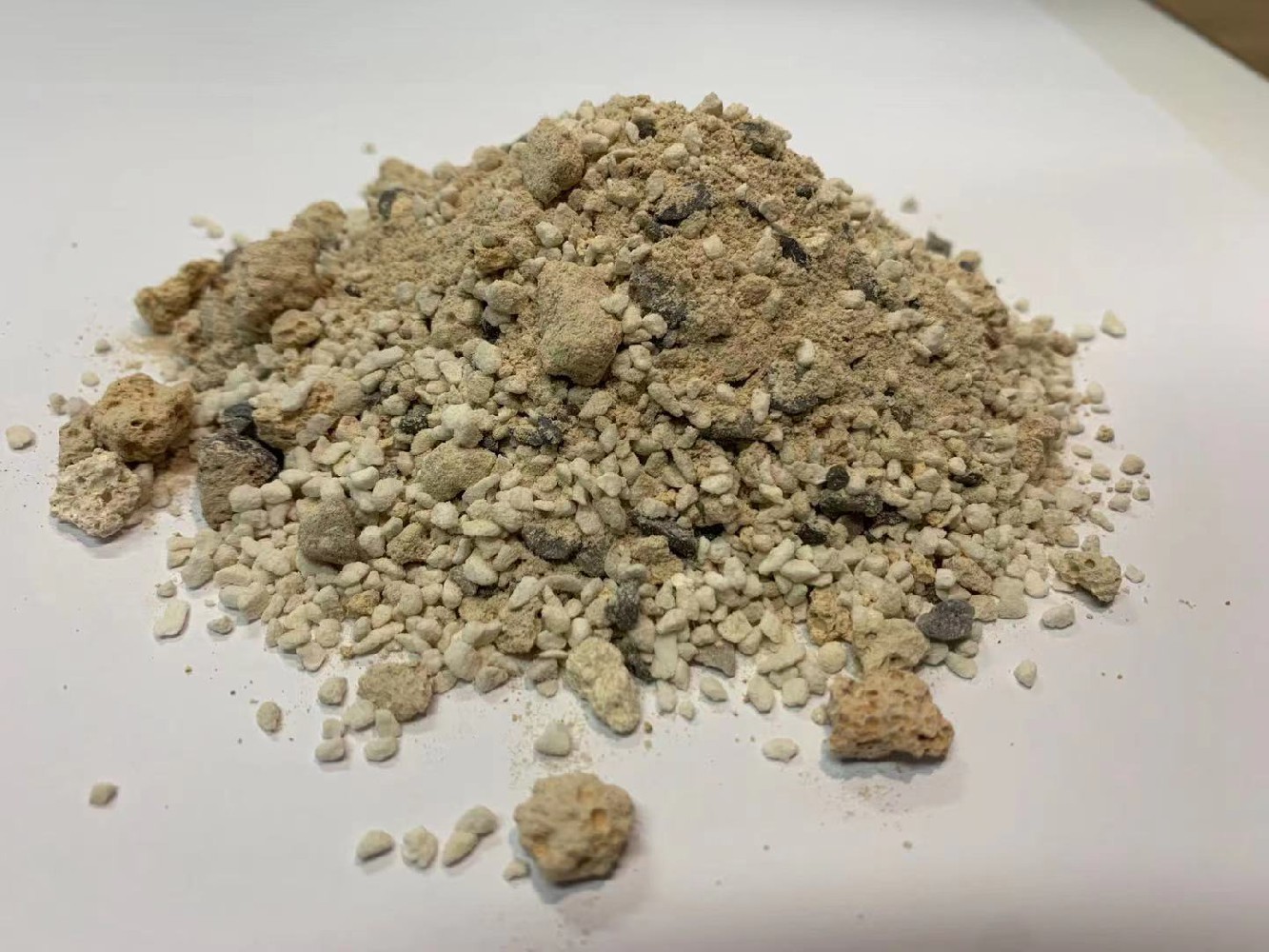 轻质保温浇注料